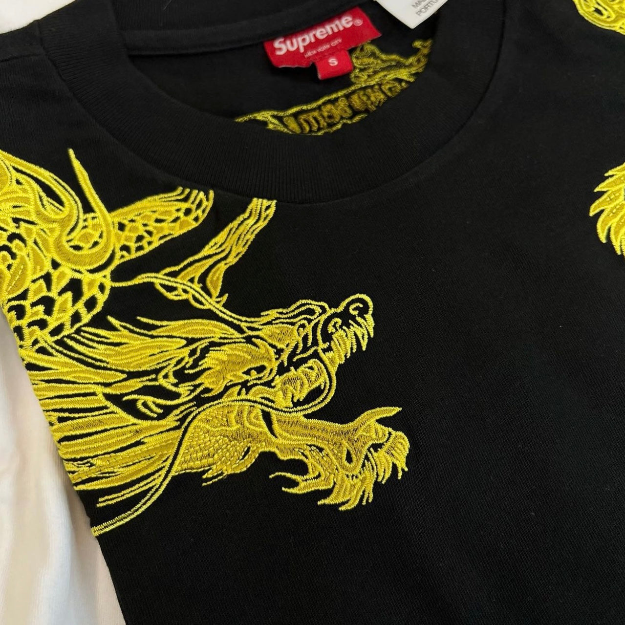 Supreme embroidered dragon pattern short T